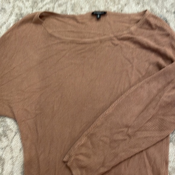 Lightly worn wide neck sweater - Picture 2 of 3